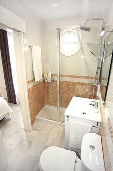 Apartamentos Pilatos King'S Inn *