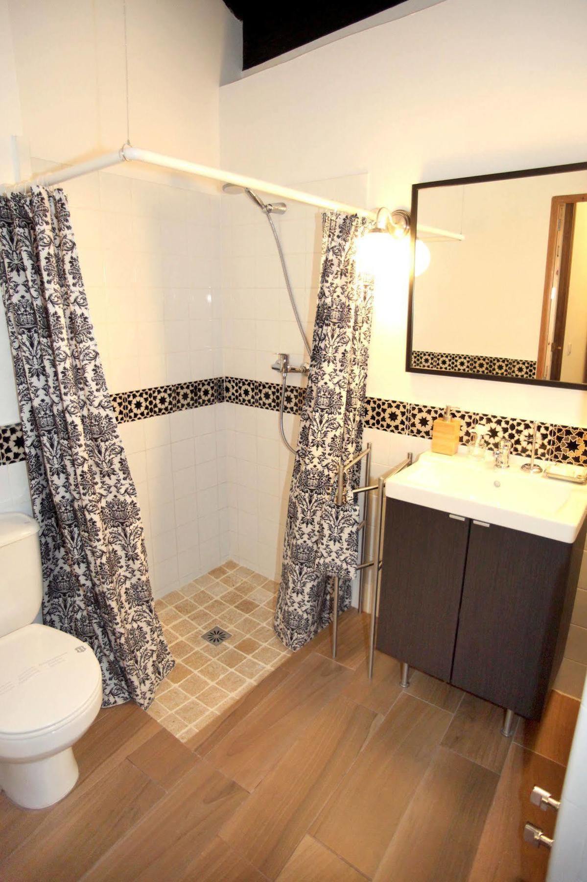Apartamentos Pilatos King'S Inn *