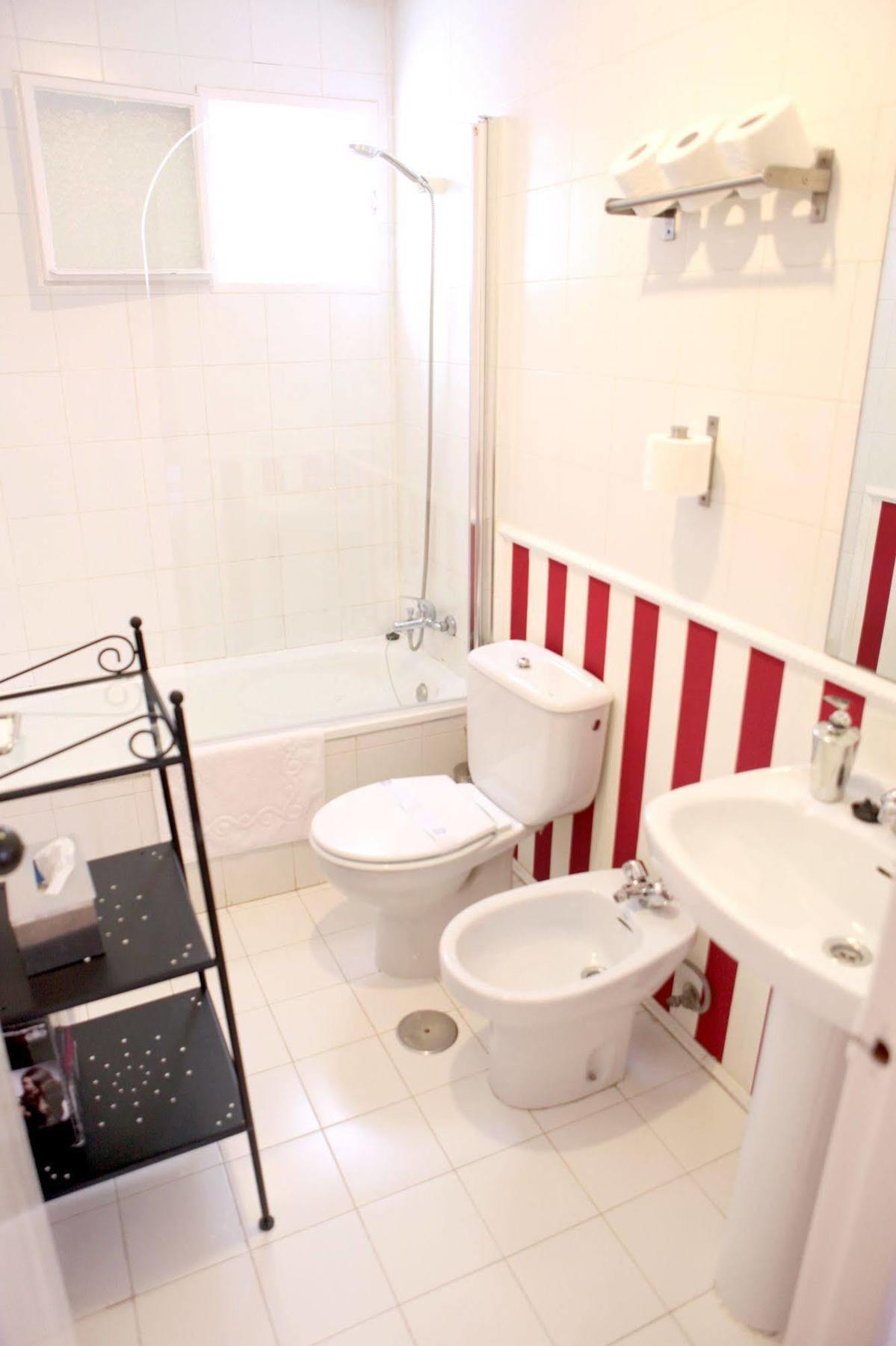 Apartamentos Pilatos King'S Inn *